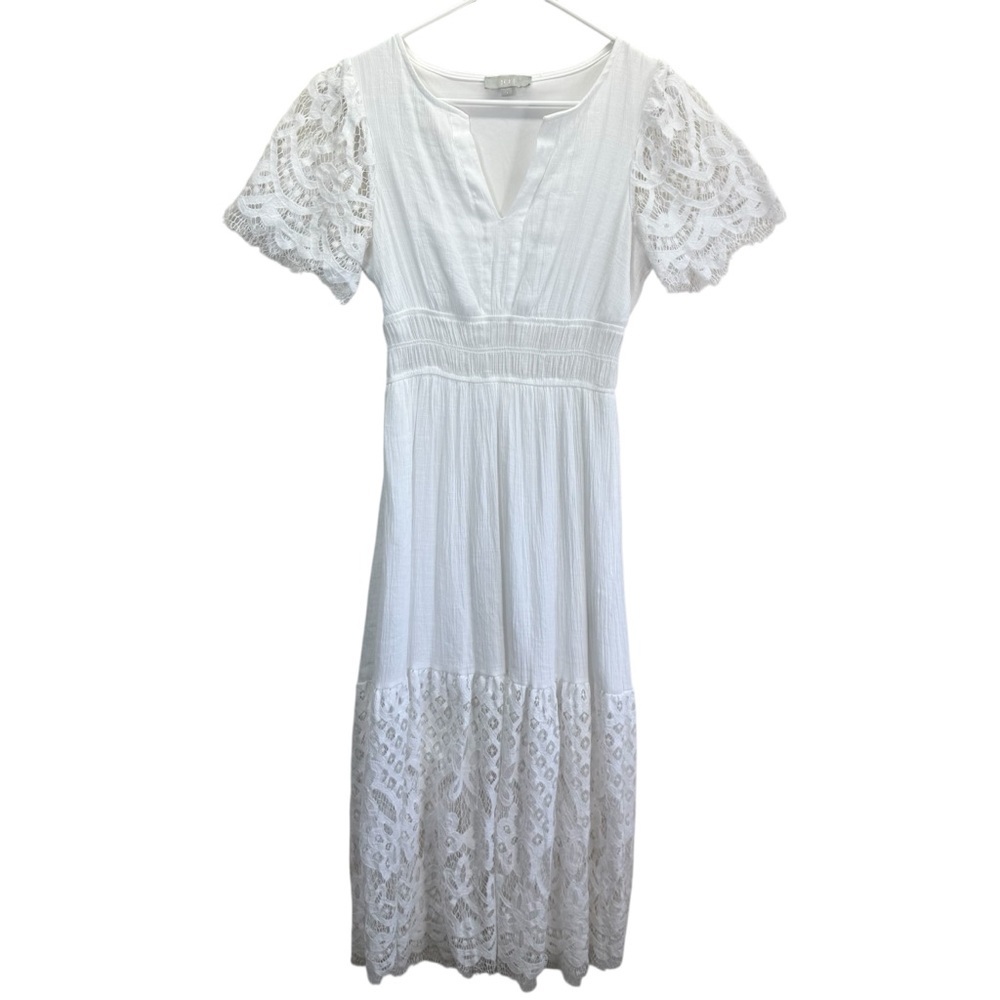 Elegant White Lace Dress